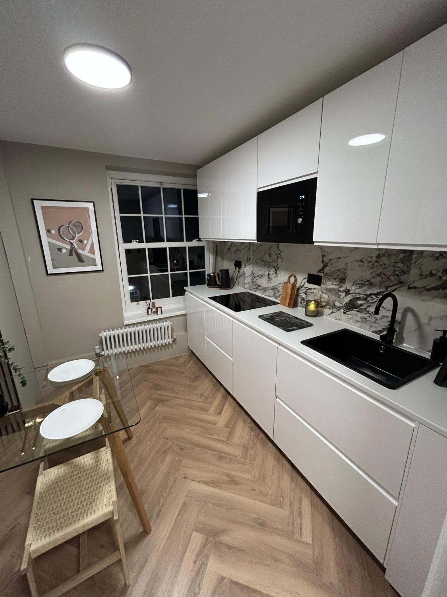 Stylish Bedroom Zone 1 Alloggio in famiglia *